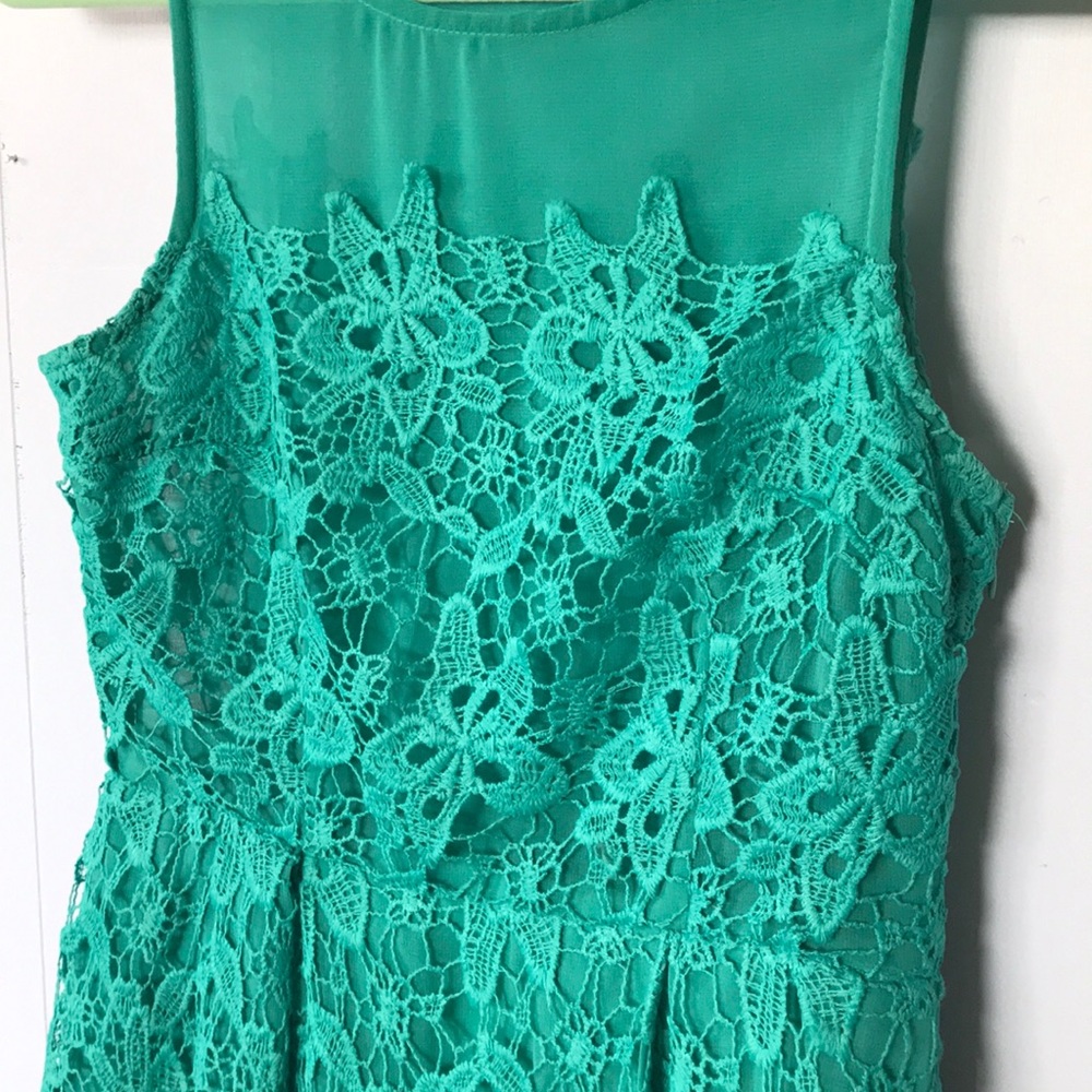 Boutique Dress - Picture 2 of 7